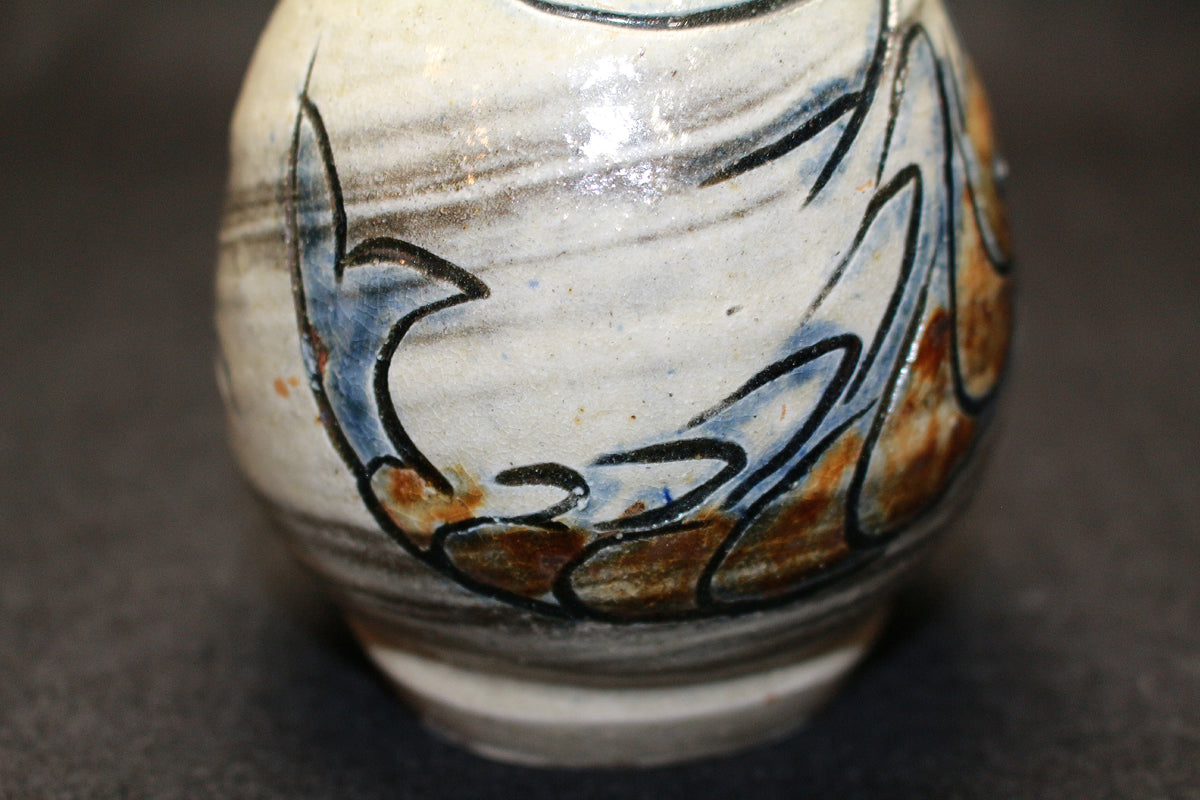 26258 人間国宝 金城次郎 徳利（海老魚紋） KINJO Jiro – アート飛田