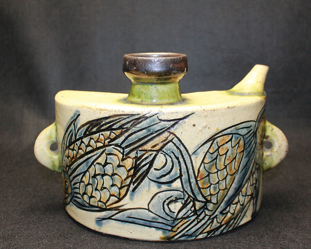 26261　 人間国宝　金城次郎　 魚紋抱瓶　KINJO　Jiro