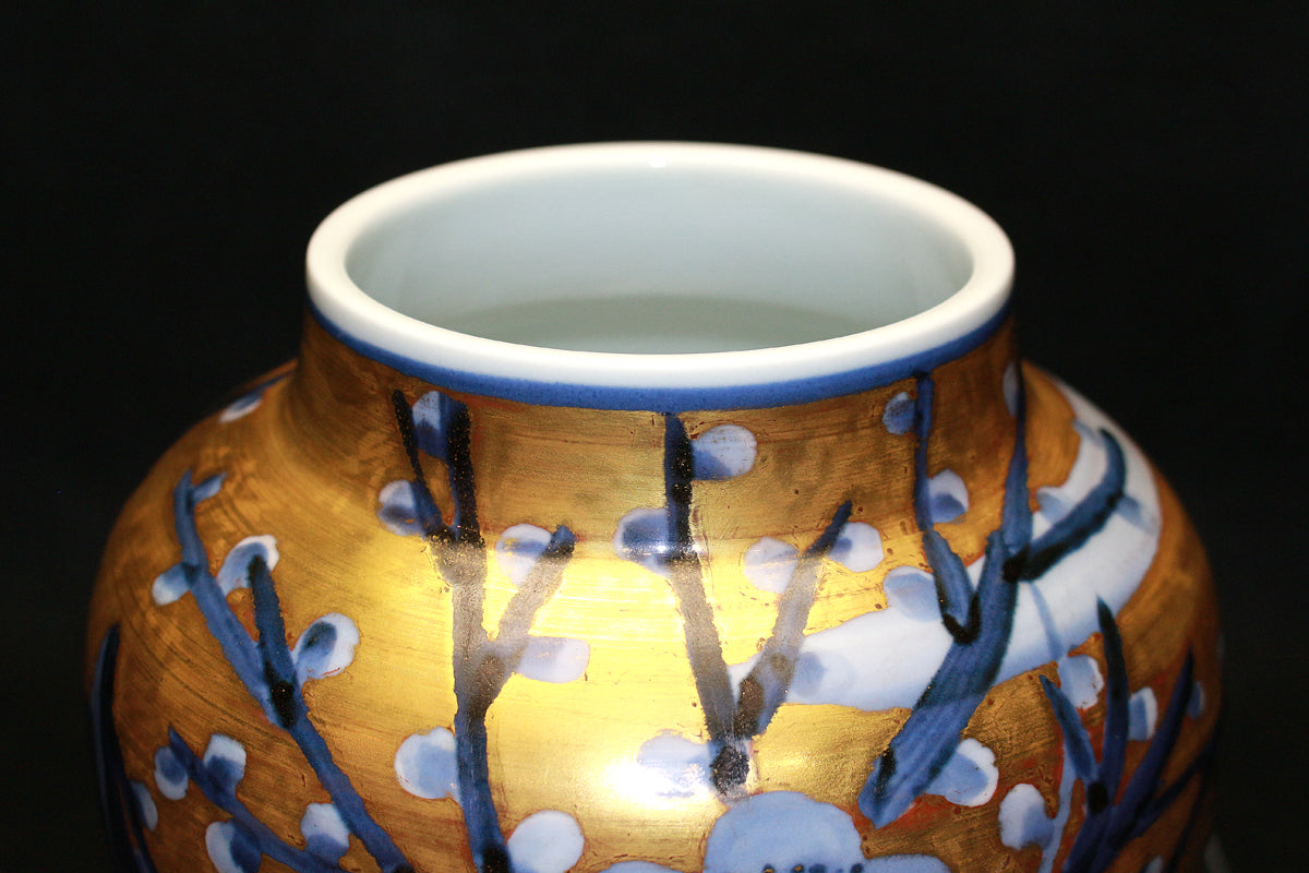 26270　 人間国宝　近藤悠三　梅染附金彩花瓶　KONDO　Yuzo