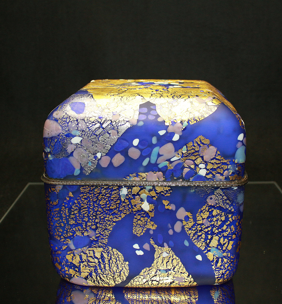 26272 Kyohei Fujita Hand-blown decorative box: Flowers on the lake FUJITA Kyohei