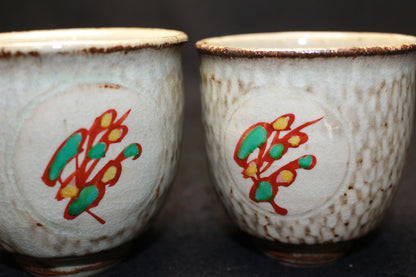 25409 Tatsuzo Shimaoka (Red inlaid couple teacups)