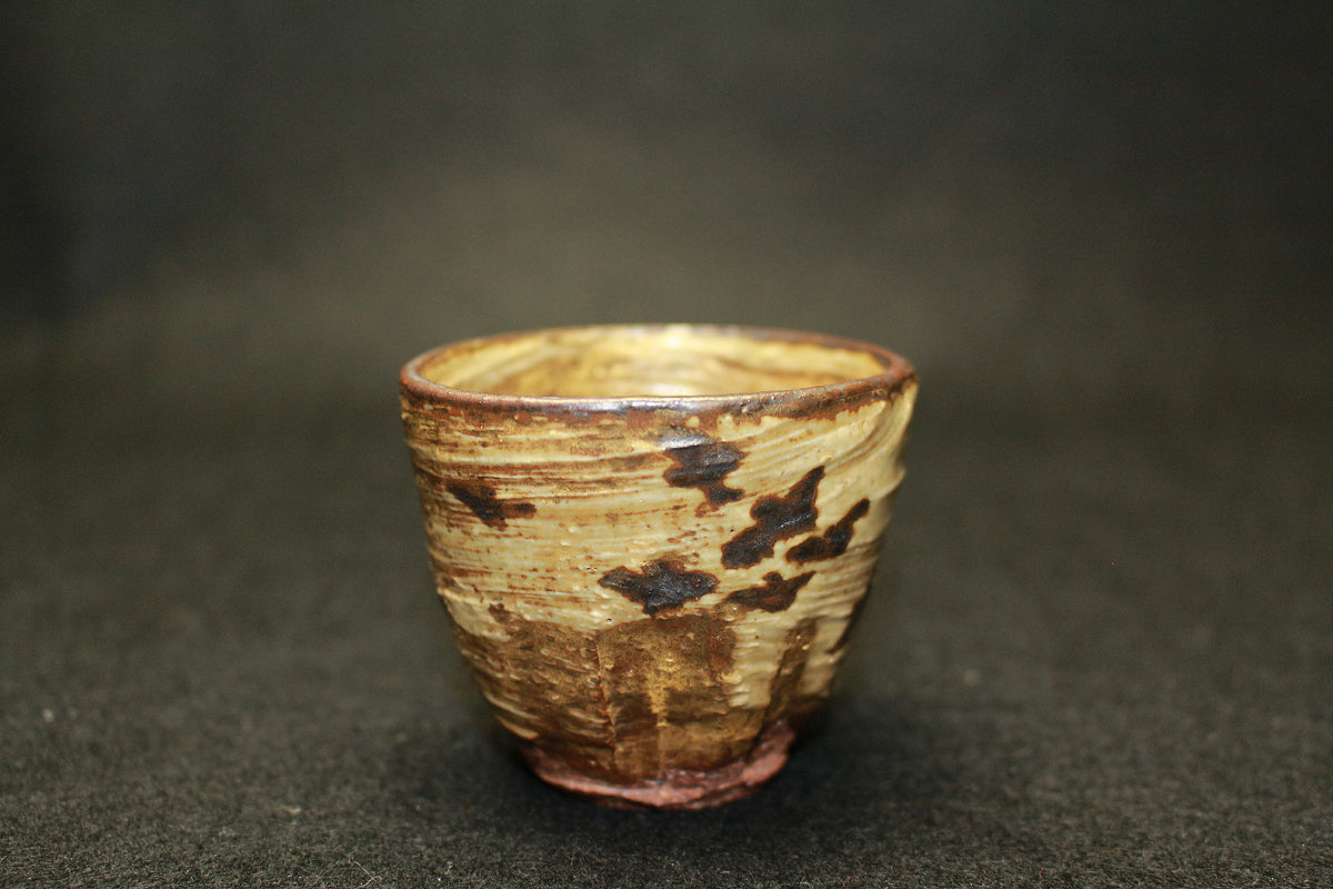 26290	６代清水六兵衛	黒泑・白泑・あけがらす　ぐい呑　三個入　KIYOMIZU Rokubei