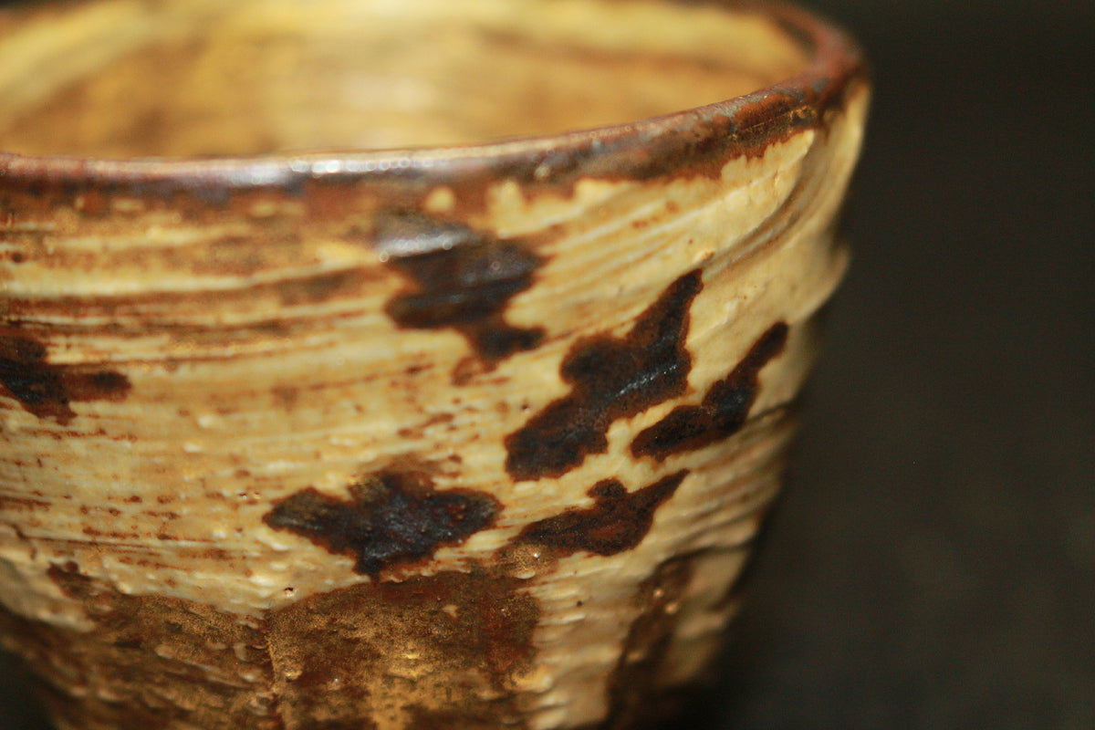 26290	６代清水六兵衛	黒泑・白泑・あけがらす　ぐい呑　三個入　KIYOMIZU Rokubei