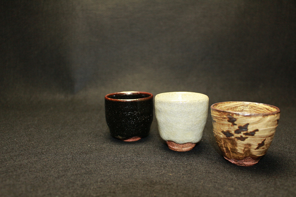 26290	６代清水六兵衛	黒泑・白泑・あけがらす　ぐい呑　三個入　KIYOMIZU Rokubei