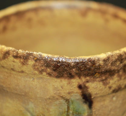 26291	各務周海	    黄瀬戸湯呑　 KAGAMI　Syukai