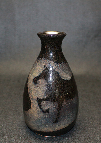 26293	人間国宝　原清　鉄釉馬文徳利     HARA　Kiyoshi