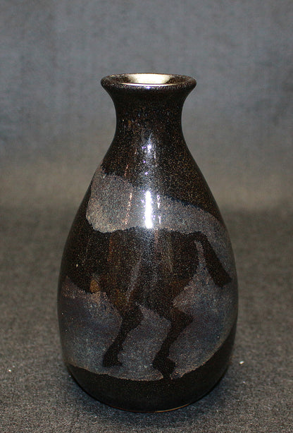 26293	人間国宝　原清　鉄釉馬文徳利     HARA　Kiyoshi