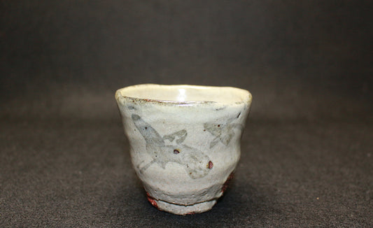 26239	高内秀剛	　鉄絵ぐい呑（1986年）③    　TAKAUCHI  Syugo