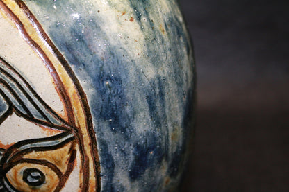 26300	人間国宝　金城次郎　魚紋花瓶　　Kinjo　Jiro