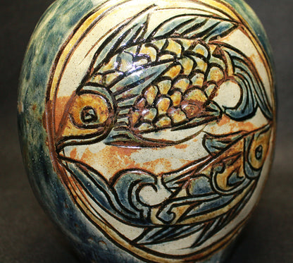 26300	人間国宝　金城次郎　魚紋花瓶　　Kinjo　Jiro