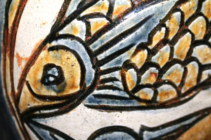 26300	人間国宝　金城次郎　魚紋花瓶　　Kinjo　Jiro