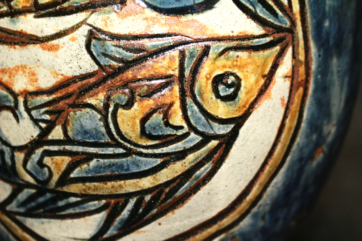 26300	人間国宝　金城次郎　魚紋花瓶　　Kinjo　Jiro