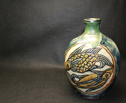 26300	人間国宝　金城次郎　魚紋花瓶　　Kinjo　Jiro