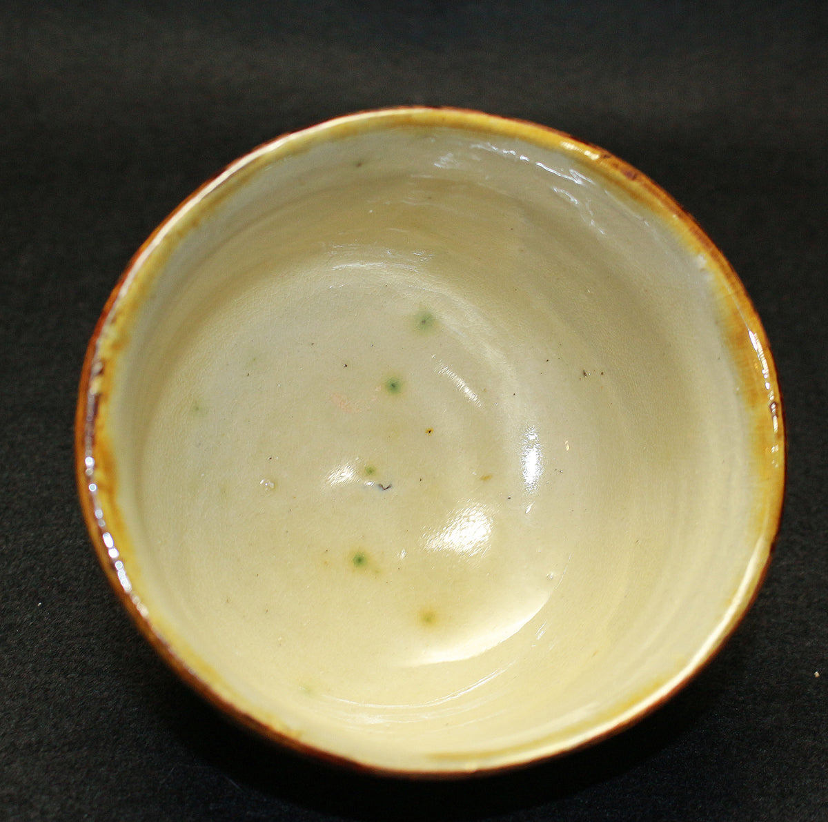 26317	人間国宝　浜田庄司　琉球窯赤絵茶盌　HAMADA  Syoji