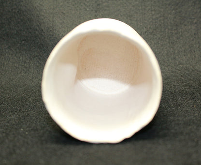 26324 八木一夫（白い湯呑）