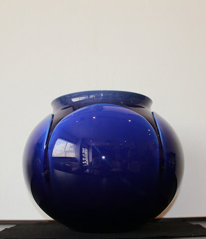 26322 Living National Treasure YASOKICHI TOKUDA III: Deep-Glaze Chiseled Vase (exhibited at "Close Up Japan: Japanese Porcelain Exhibition" in Sao Paulo)