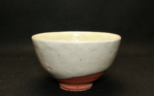 26332　 人間国宝 　清水卯一	白釉茶碗　　SHIMIZU Uichi