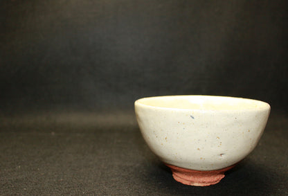 26332　 人間国宝 　清水卯一	白釉茶碗　　SHIMIZU Uichi