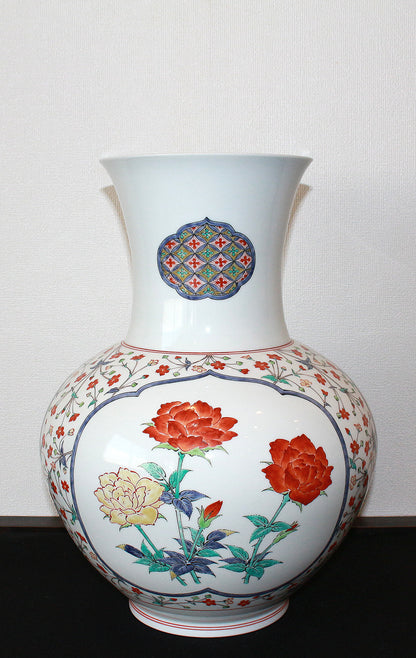 26325 Living National Treasure 14th Kakiemon Sakaida Nigoshide Sanpogire Kabun Vase