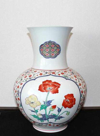 26325 Living National Treasure 14th Kakiemon Sakaida Nigoshide Sanpogire Kabun Vase