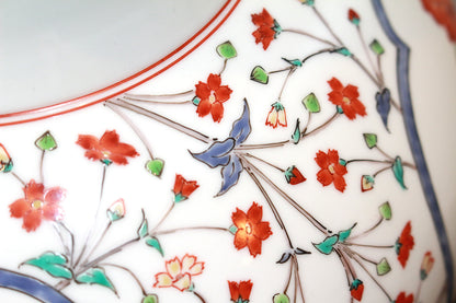 26325 Living National Treasure 14th Kakiemon Sakaida Nigoshide Sanpogire Kabun Vase