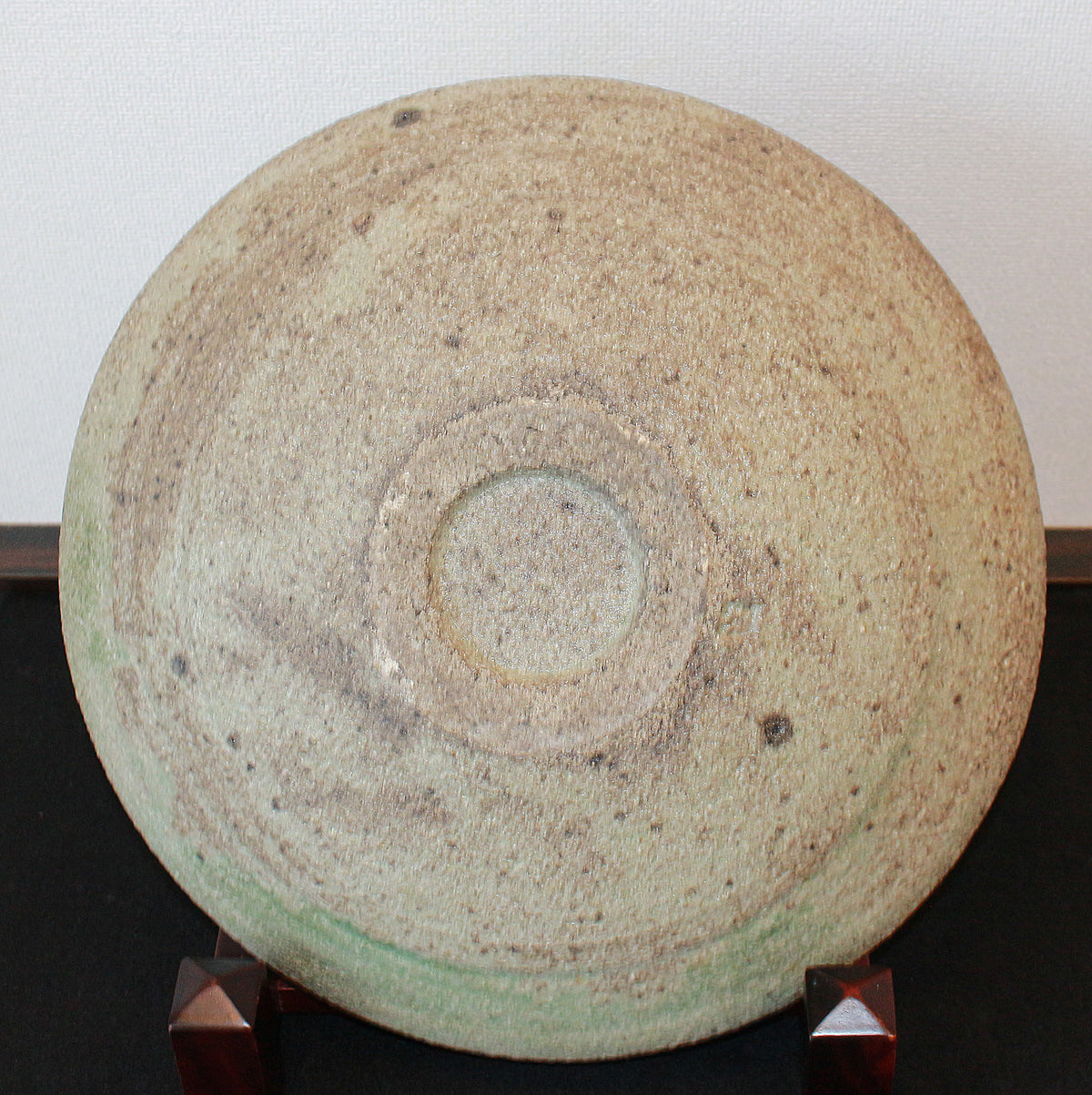 26326 加守田章二 灰釉皿 KAMODA Shoji – アート飛田