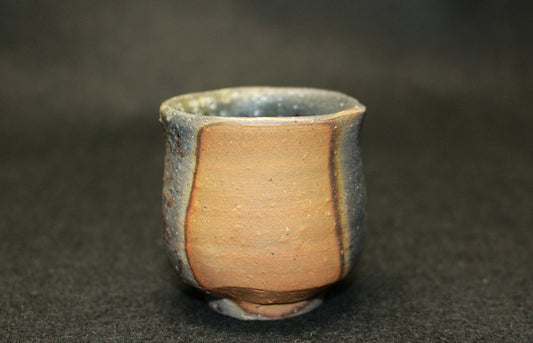 26350	金重晃介	　備前酒呑　KANESHIGE Kosuke