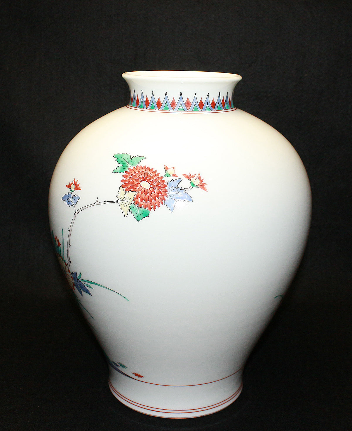 26370 人間国宝 14代酒井田柿右衛門 錦菊鳥文花瓶 SAKAIDA Kakiemon