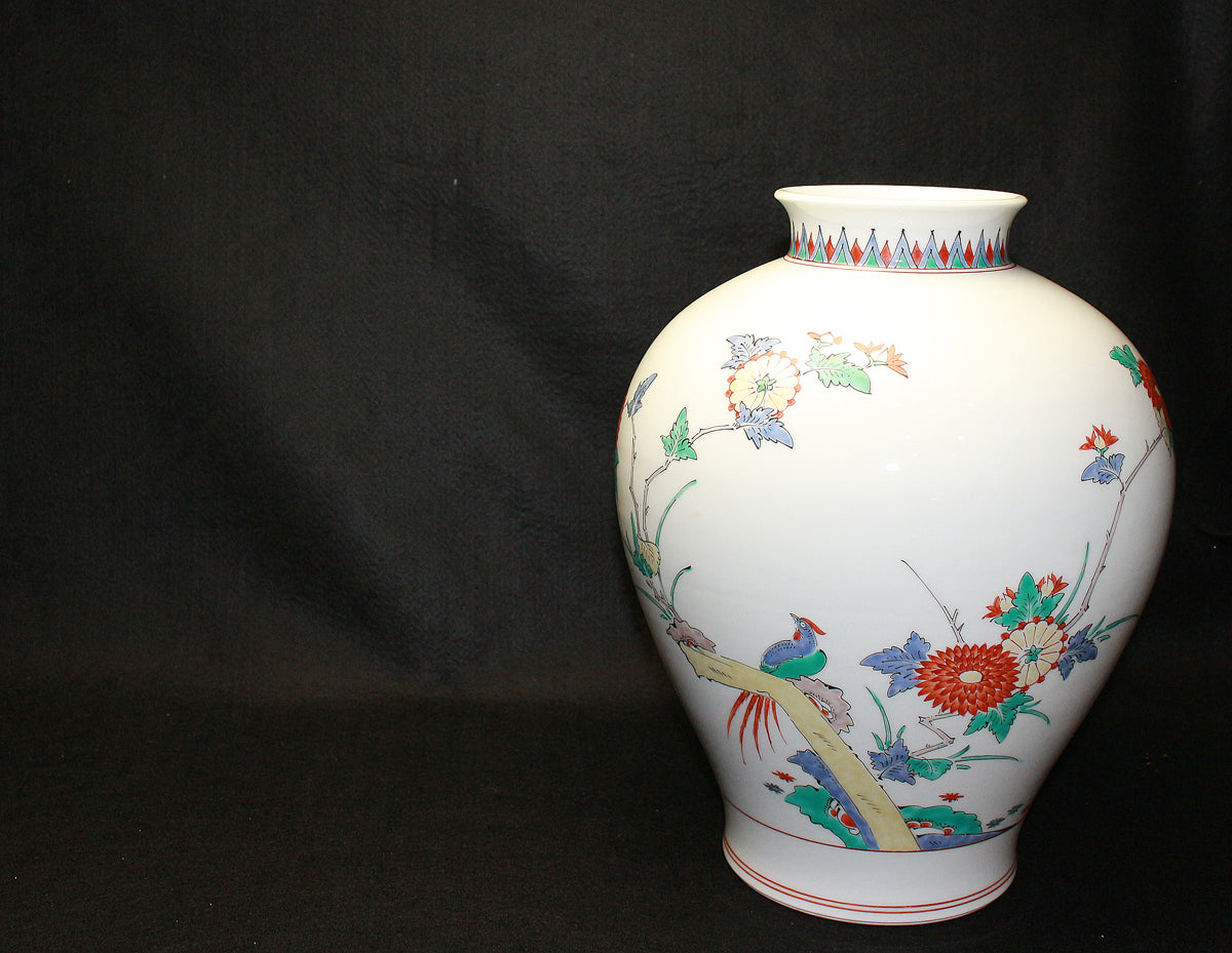 26370 人間国宝 14代酒井田柿右衛門 錦菊鳥文花瓶 SAKAIDA Kakiemon