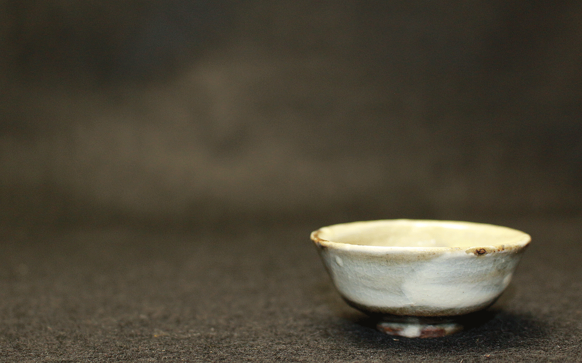 26391	北大路魯山人	　刷毛目盃（黒田識）　 KITAOJI  Rosanjin