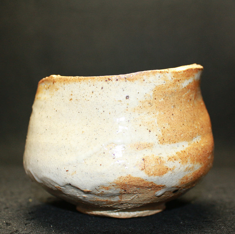 25651 THUBOSHIMA Dohei (Shino tea bowl)