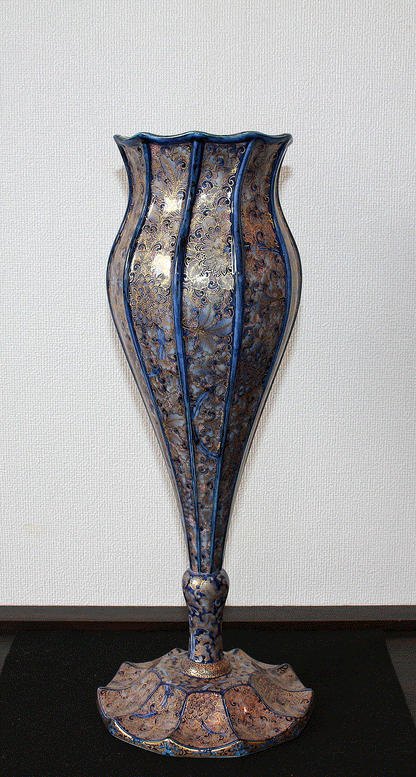 26397	葉山有樹	  金彩美瑠菊花文　Ornamental　Vase（個展出品同手作）　HAYAMA　Yuki