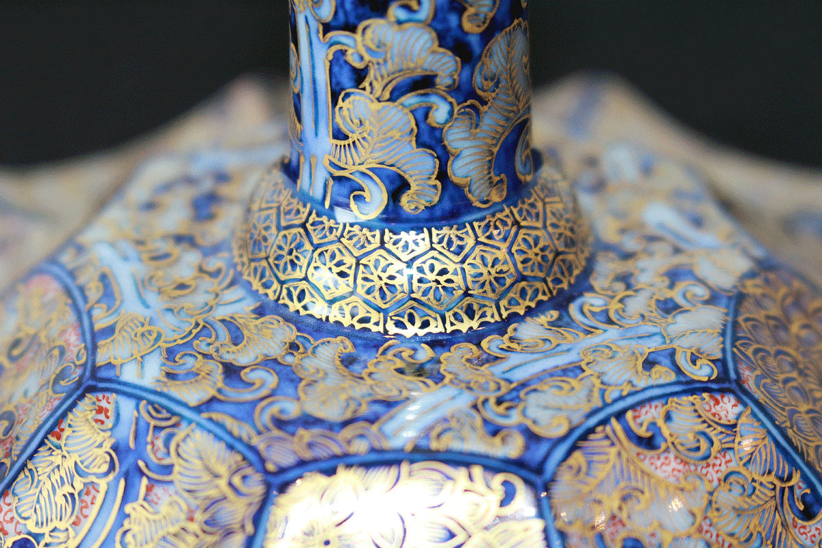 26397	葉山有樹	  金彩美瑠菊花文　Ornamental　Vase（個展出品同手作）　HAYAMA　Yuki