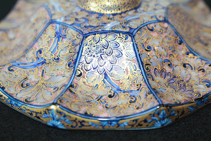 26397	葉山有樹	  金彩美瑠菊花文　Ornamental　Vase（個展出品同手作）　HAYAMA　Yuki