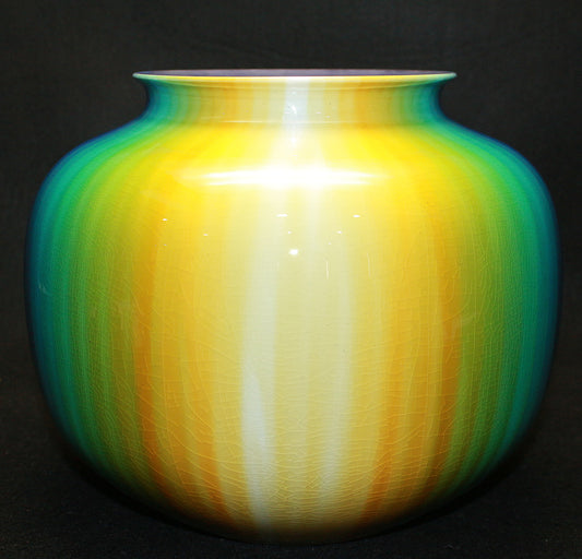 24548 Living National Treasure Tokuda Yasokichi III (Colorful Vase "Kanghe") 