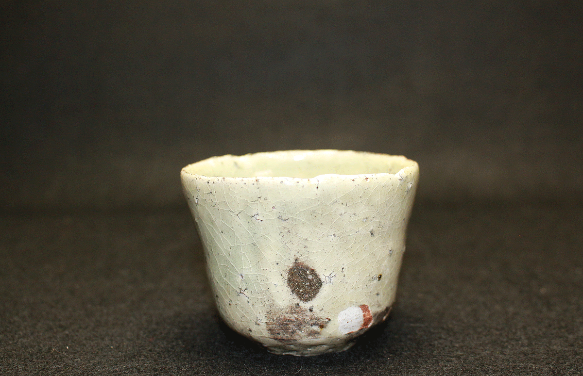 26413	中川自然坊	粉引唐津ぐい呑    NAKAGAWA Jinenbo