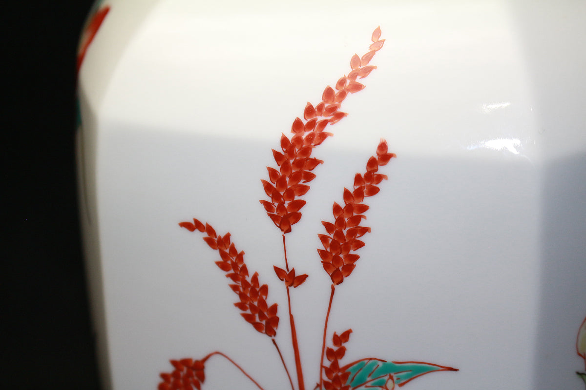 25303 14th generation Sakaida Kakiemon (Muddy hand flower pattern vase) 