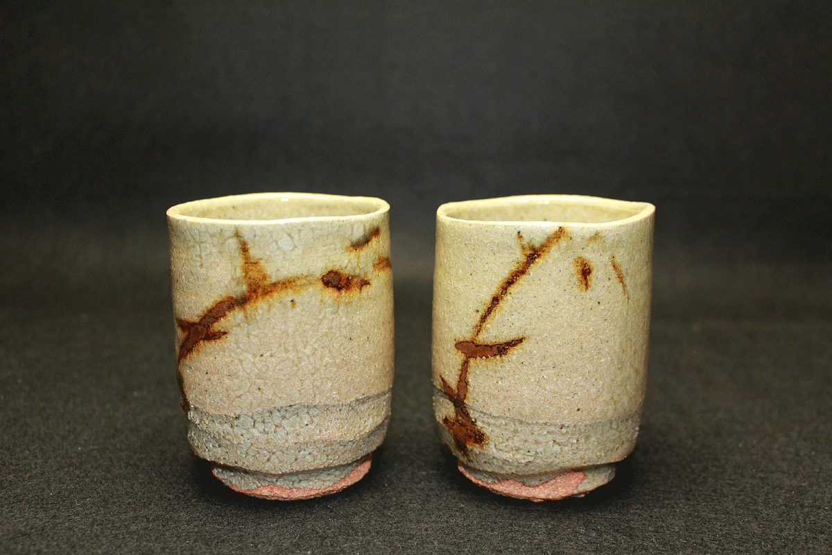 26375 Living National Treasure Shimizu Uichi, Iron-Painted Teacups, Pair ③ SHIMIZU Uichi