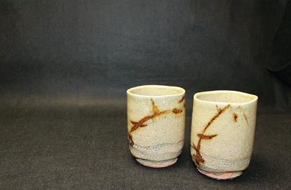 26375 Living National Treasure Shimizu Uichi, Iron-Painted Teacups, Pair ③ SHIMIZU Uichi