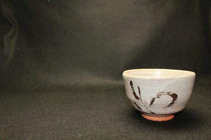 26434	西岡小十	　絵唐津茶碗　NISHIOKA　Koju