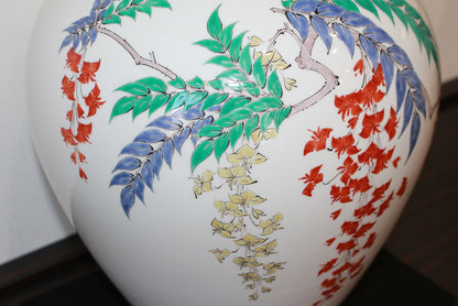 25698 14th generation SAKAIDA Kakiemon (cloudy hand wisteria pattern vase) SAKAIDA Kakiemon