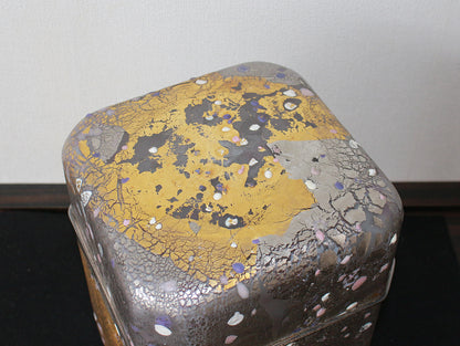 25261 FUJITA Kyohei (Hand-blown decorative box, Tatsuta) 