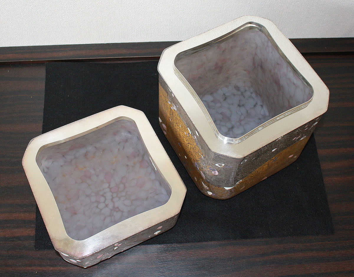 25261 FUJITA Kyohei (Hand-blown decorative box, Tatsuta) 