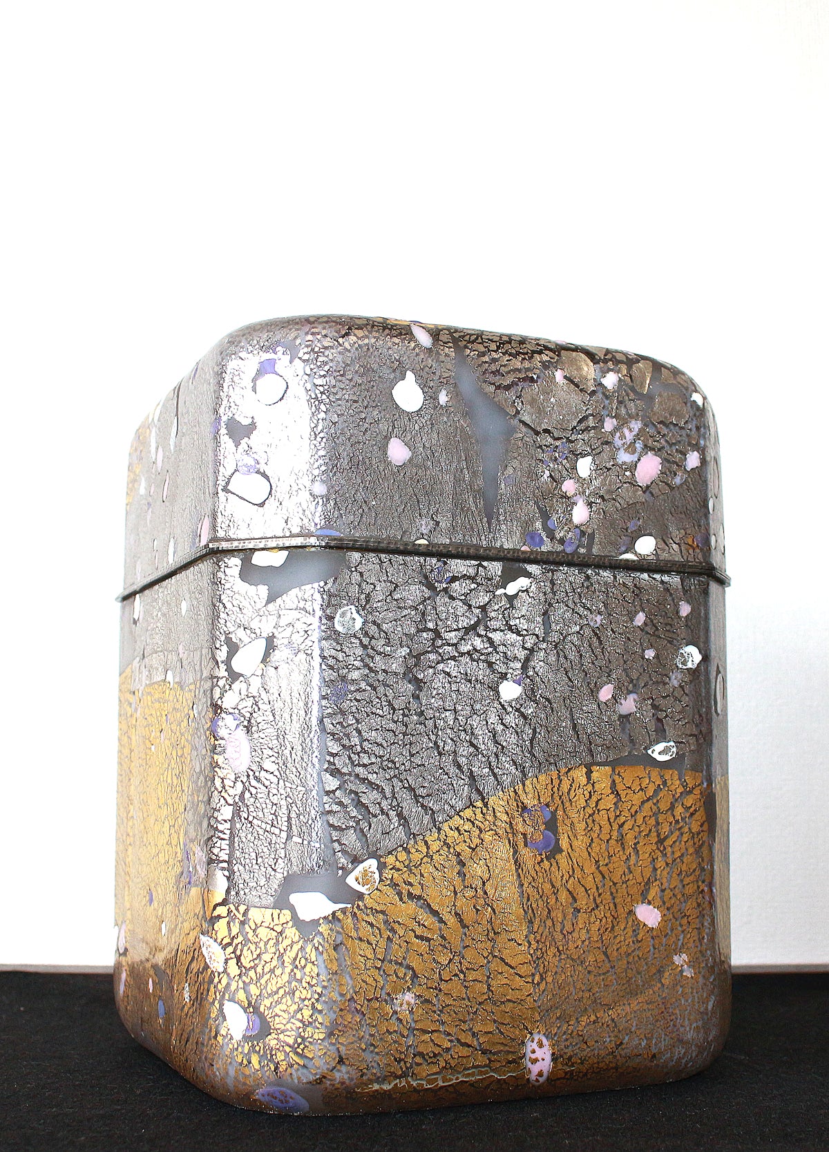 25261 FUJITA Kyohei (Hand-blown decorative box, Tatsuta) 