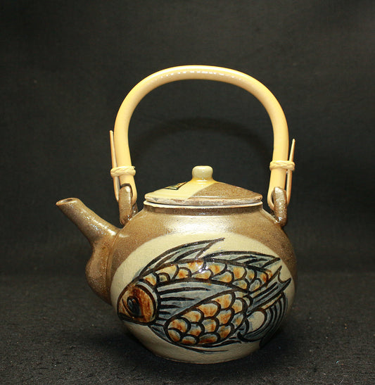 25769　Living National Treasure　Jiro Kinjo　earthenware teapot(Fish and Shrimp Pattern)