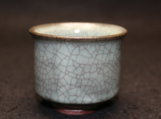 25798 living national treasure NAKAJIMA　Hiroshi Celadon Sake Cup