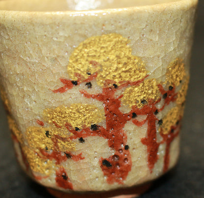 25808 6th generation Shimizu Rokubē Koki-style Colored Pine Tree Lined Sake Cup