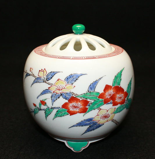 25814　１３代酒井田柿右衛門	濁手山吹文香爐  　SAKAIDA Kakiemon