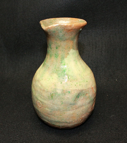 25826 12th generation Raku Koinyu (Brushed sake bottle)