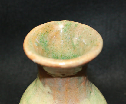 25826 12th generation Raku Koinyu (Brushed sake bottle)